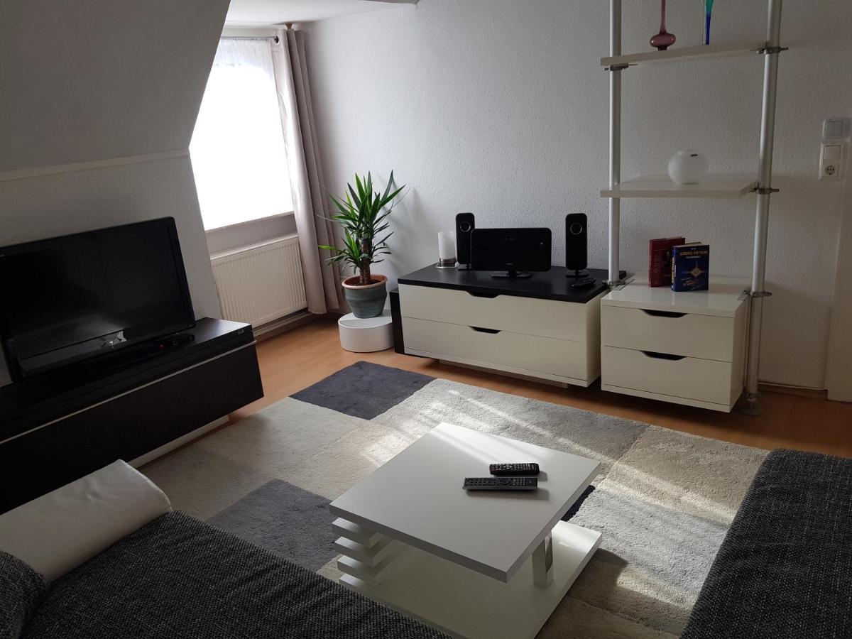 Apartment Am Suedpark Erfurt - Inkl Garten Mit Sitzlounge - Zentrumsnah Exterior photo